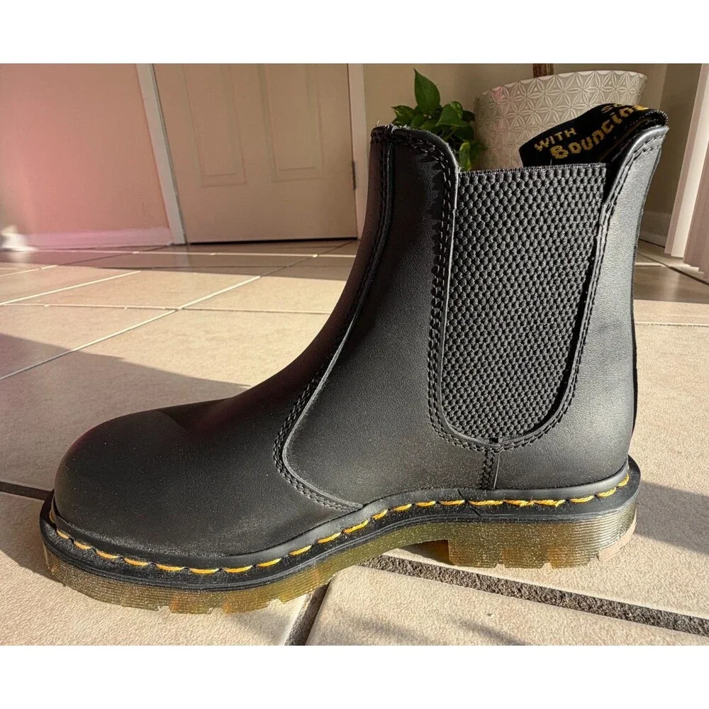 Dr. Martens 2976 SR Chelsea Boots Black Industrial Full Grain Women's 8 NEW